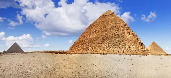 Panorama delle piramidi a Giza — Foto Stock