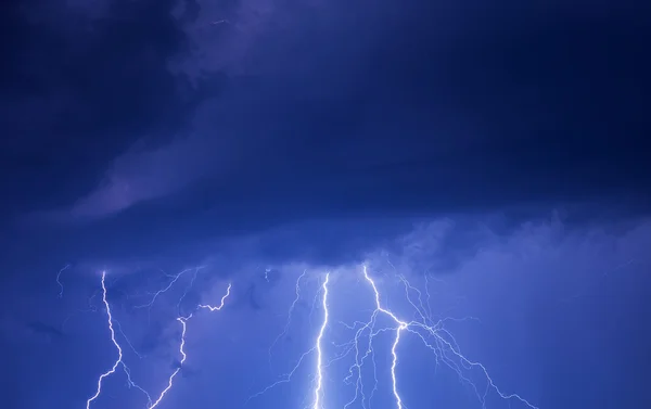 Summer thunderstorm — Stock Photo, Image