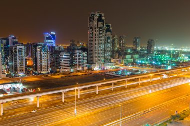 Teknoloji Parkı Dubai Internet city alacakaranlıkta, Birleşik Arap Emirlikleri