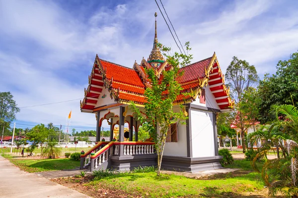 Buddismo tempio nella città di Bang Muang — Foto Stock