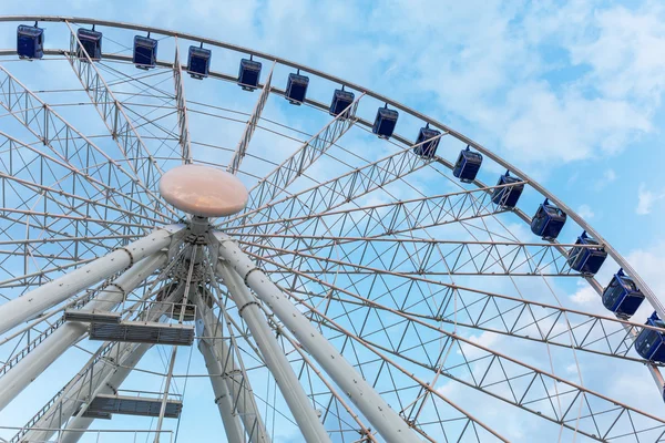 Rueda de la fortuna en el centro de Gdansk — Foto de Stock