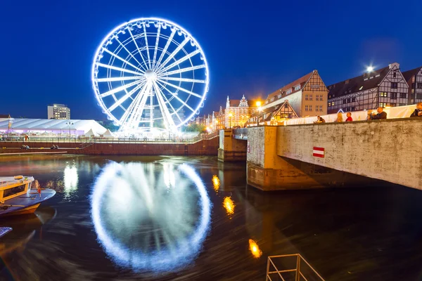 Ferris wheel in the city centre of Gdansk — Stock Photo, Image