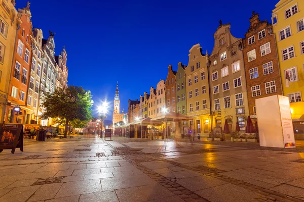 Architektur der langen Gasse in Danzig bei Nacht — Stockfoto