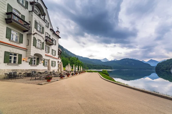 Hohenschwangau falu bajor Alpokban — Stock Fotó