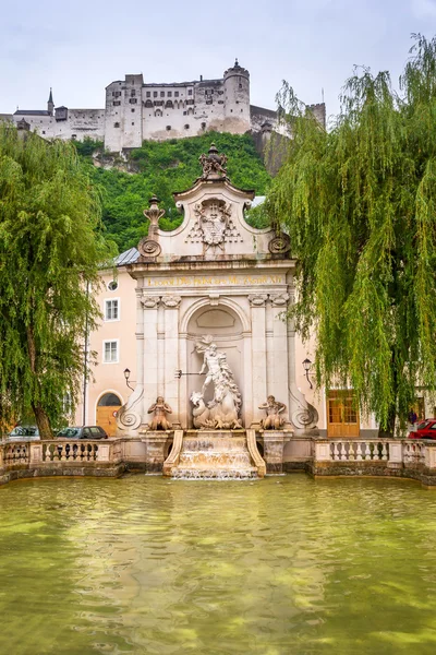 Castelo de Hohensalzburg, no centro da cidade de Salzburgo, Áustria — Fotografia de Stock