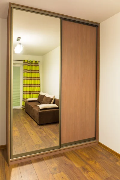 Gebouwd in moderne garderobe — Stockfoto