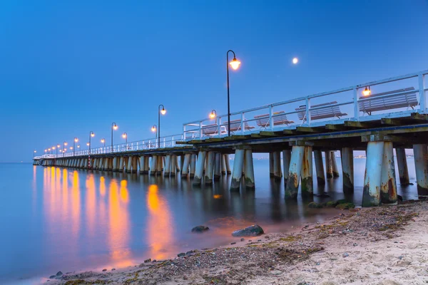 Houten pier op Baltische Zee in Polen — Stockfoto