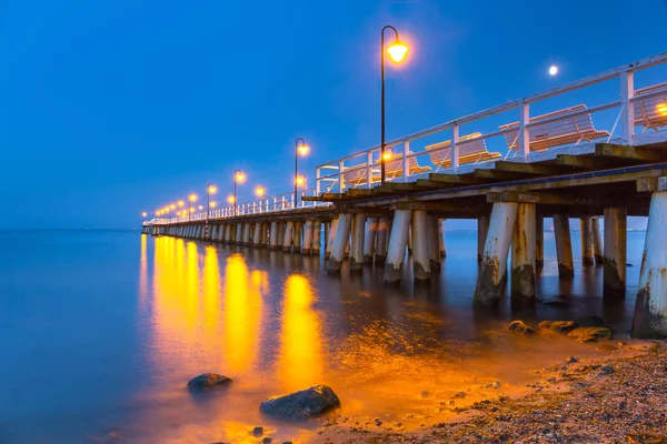 Träbrygga på Östersjön i Polen — Stockfoto