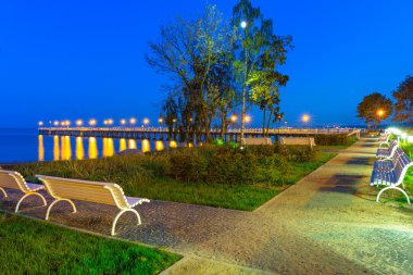 Gdynia Orlowo Baltık denizde banklar