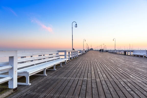 Nascer do sol no mar Báltico em Sopot, Polônia — Fotografia de Stock