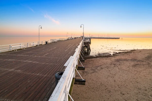 Salida del sol en el mar Báltico en Sopot, Polonia — Foto de Stock