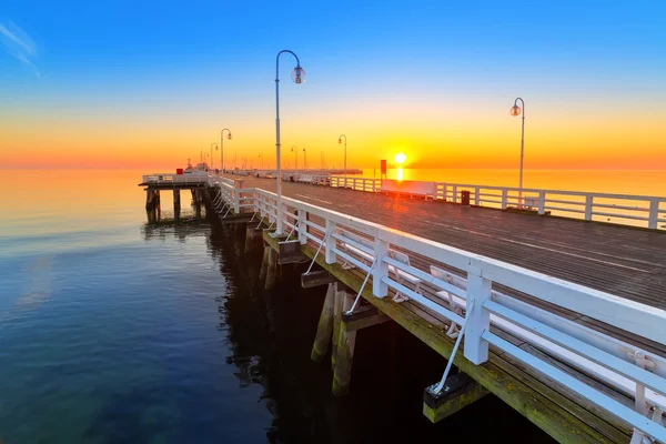 Sopot, Polonya Baltık Denizi güneş doğarken — Stok fotoğraf