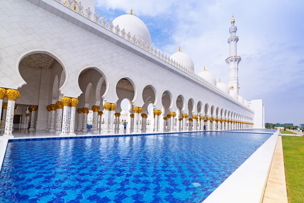 Sheikh Zayed Grande Mesquita em Abu Dhabi — Fotografia de Stock