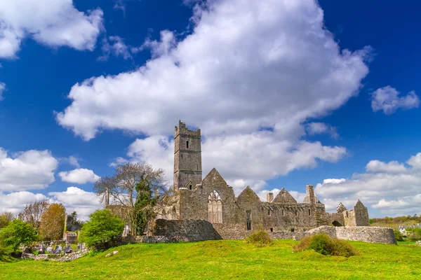 Quin opatství v co. clare — Stock fotografie