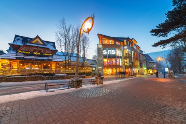 Krupowki sokak Zakopane kış zaman, Polonya