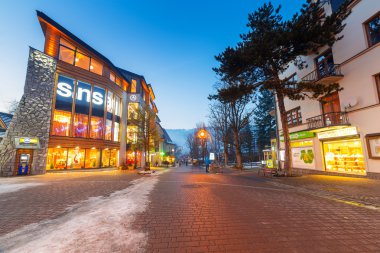 Krupowki sokak Zakopane kış zaman, Polonya