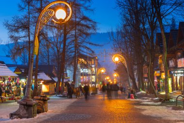 Krupowki sokak Zakopane kış zaman, Polonya