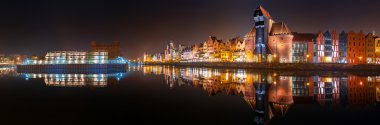 Gdansk Motlawa nehir yansıma ile eski şehir panoraması