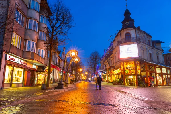 Krupowki street v Zakopaném v zimní době, Polsko — Stock fotografie