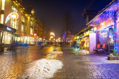 Zakopane Krupowki Caddesi üzerinde Noel dekorasyon