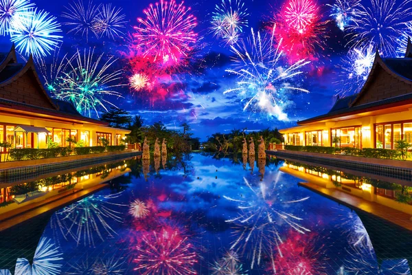 Exhibición de fuegos artificiales de Año Nuevo en Tailandia —  Fotos de Stock