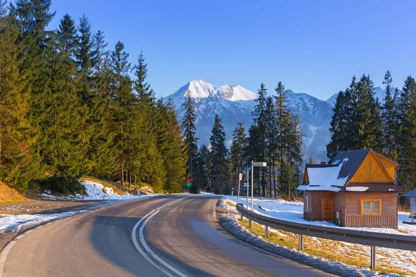 Strada in montagna Tatra in inverno — Foto Stock