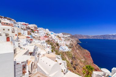 Santorini Adası beyaz binalar, Yunanistan