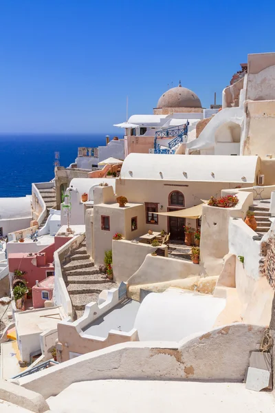 Detalles de la arquitectura blanca de la isla Santorini — Foto de Stock