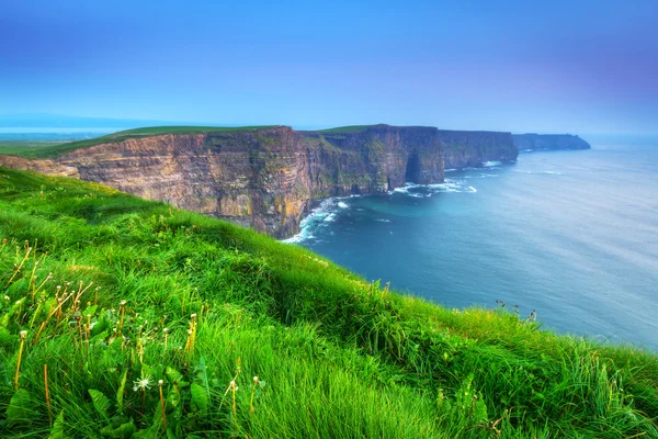 Gün batımında, İrlanda moher kayalıklarla — Stok fotoğraf
