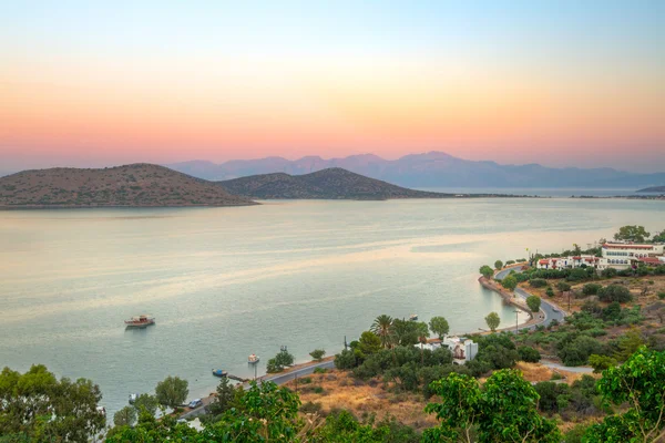 Puesta de sol en Mirabello Bay en Creta — Foto de Stock