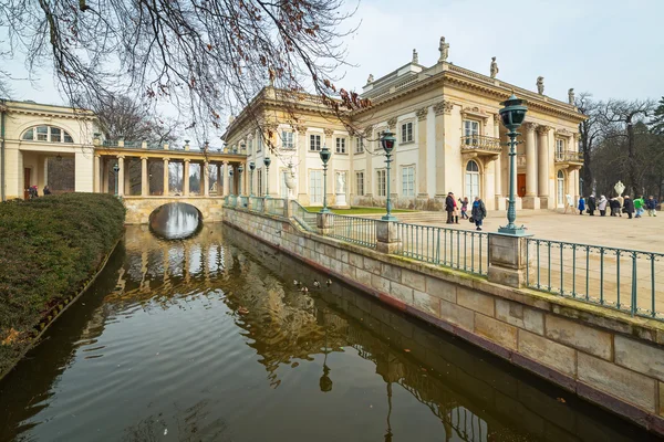 Royal Baths garden at the Palace on the Water, Warsaw — Stock Photo, Image