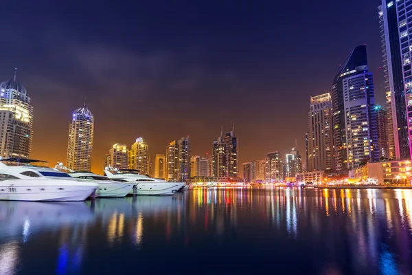 Cityscape of Dubai at night — Stock Photo, Image