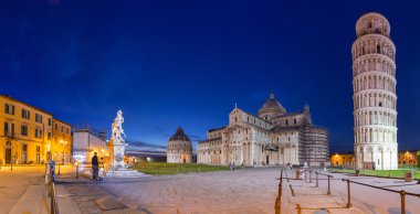 Piazza dei Miracoli Leaning Tower of Pisa ile