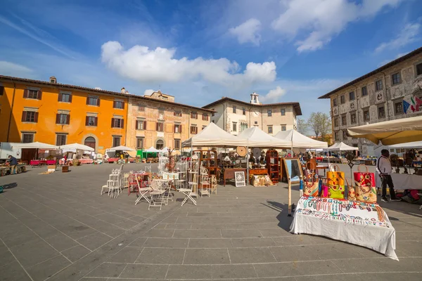 Architektura miasta Pizy z wąskimi uliczkami, Włochy — Zdjęcie stockowe