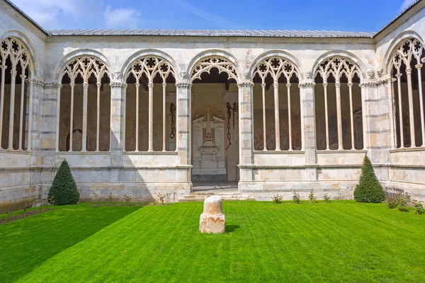 Arquitetura do Cemitério Monumental em Pisa — Fotografia de Stock