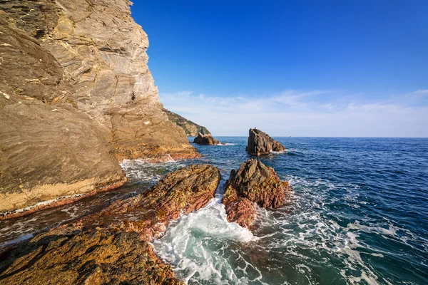 Красивое побережье Лигурийского моря — стоковое фото