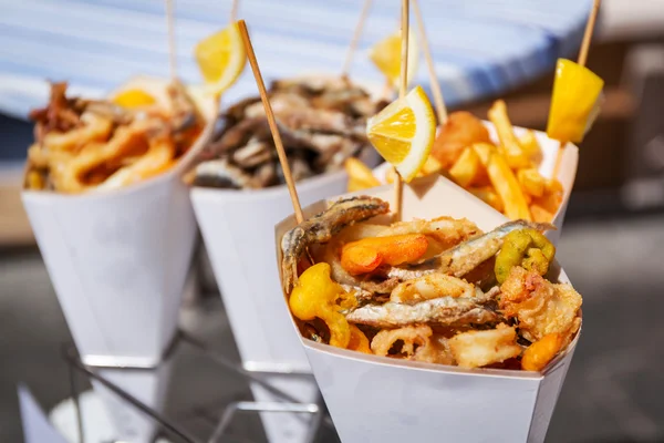 Meeresfrüchte in Zapfen in Italien — Stockfoto