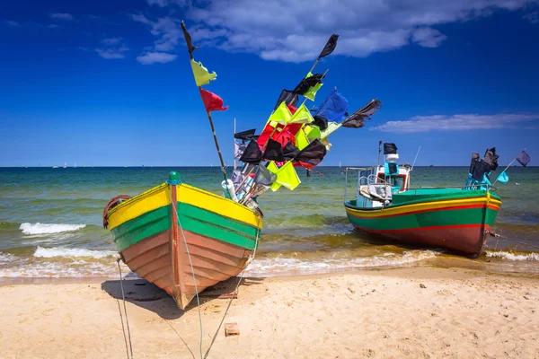Рыбацкие лодки на пляже Балтийского моря — стоковое фото