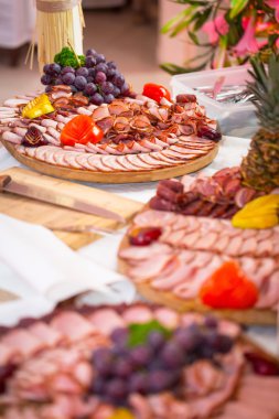 Jambon füme ve sosis