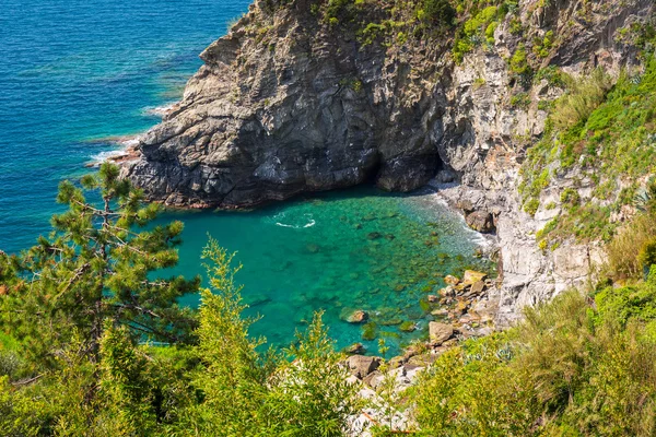 Hermosa costa del Mar de Liguria — Foto de Stock