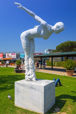 Anıt Heykeller Pisa International Airport, İtalya