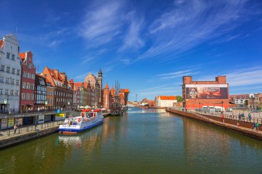 Eski kasaba gdansk motlawa Nehri'nde yansıması ile