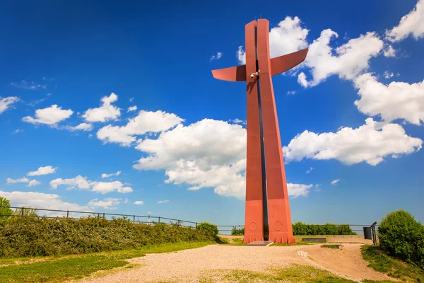 Millennium kruis op de heuvel in Gdansk — Stockfoto