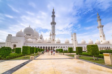 Şeyh Zayed, Abu Dabi 'deki Büyük Cami.