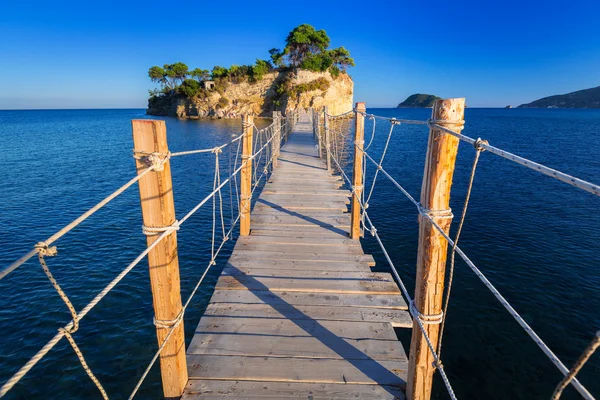 Hanging bridge to the island, Zakhynthos — Stock fotografie