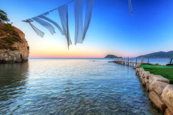 Hermosa playa de la isla de Zakhynthos al atardecer —  Fotos de Stock