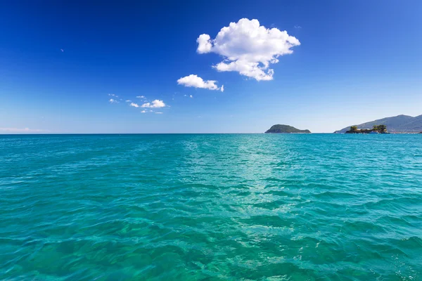 Výletní jachta Jónského moře na ostrově Zakynthos — Stock fotografie