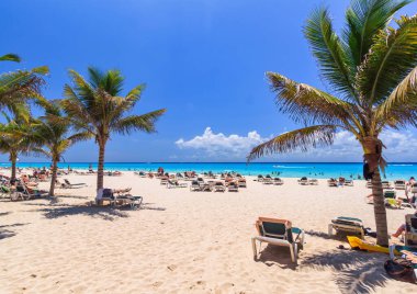 Playa del Carmen, Meksika 'daki Karayip Denizi' ndeki güzel sahil..