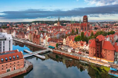 Gdansk, Polonya - 6 Ekim 2024: The Main Town of Gdansk, Polonya.