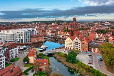 Gdansk, Polonya - 6 Ekim 2024: The Main Town of Gdansk, Polonya.
